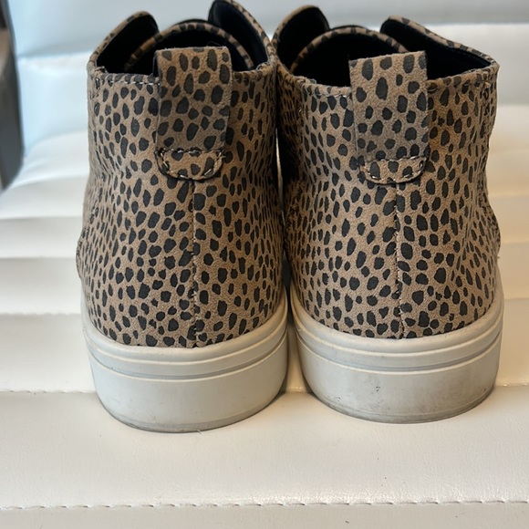 Cheetah print. universal thread. high top shoes - Picture 3 of 4